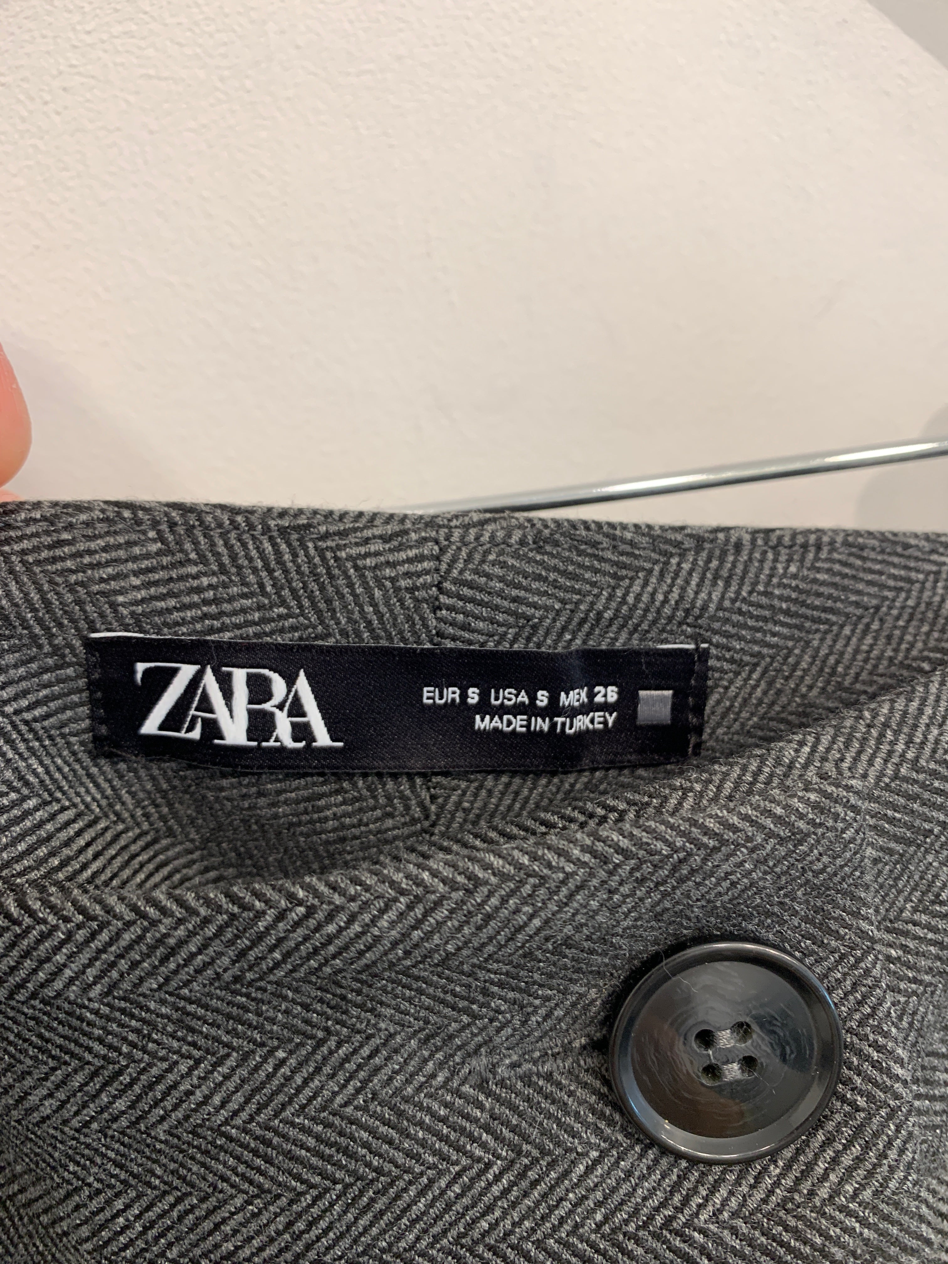 Zara Bukser